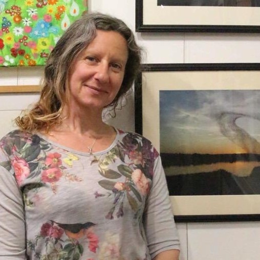Dawnie Thompson - Newhaven East Sussex Artist in the Gallery